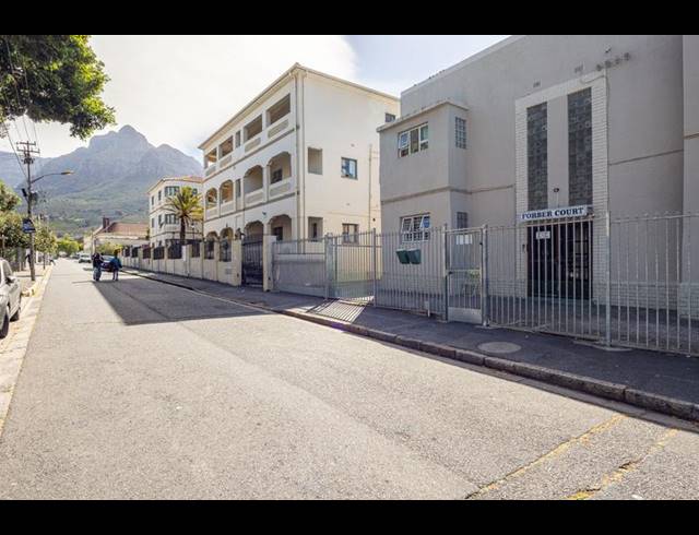 1 BEDROOM APARTMENT FOR SALE IN MOWBRAY